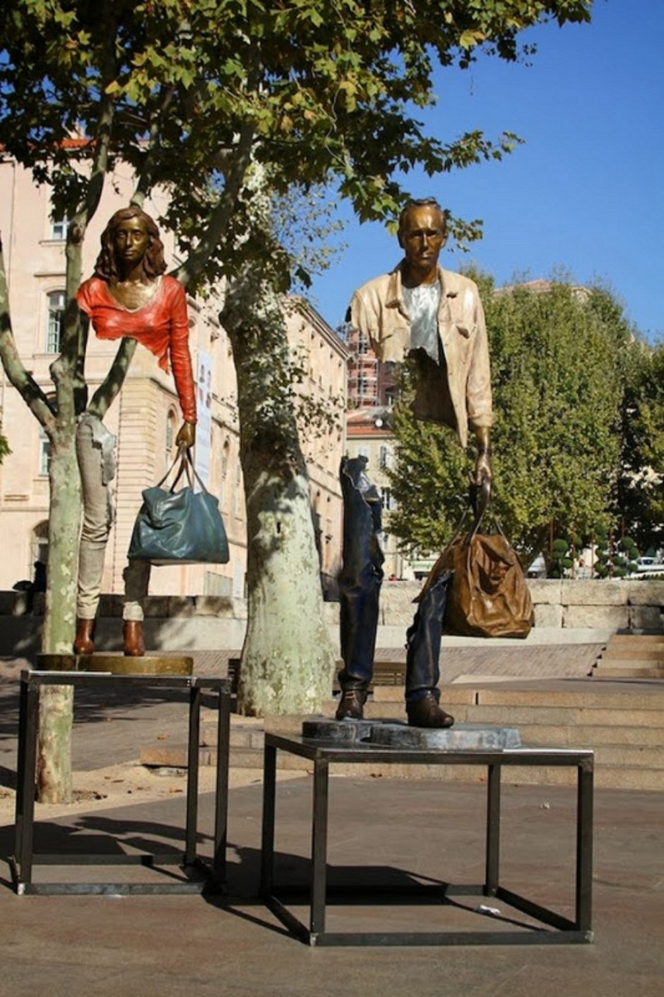 Бруно Каталано памятник эмигрантам