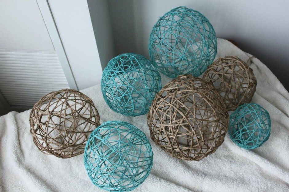 Елочные шары декорированные кружевом