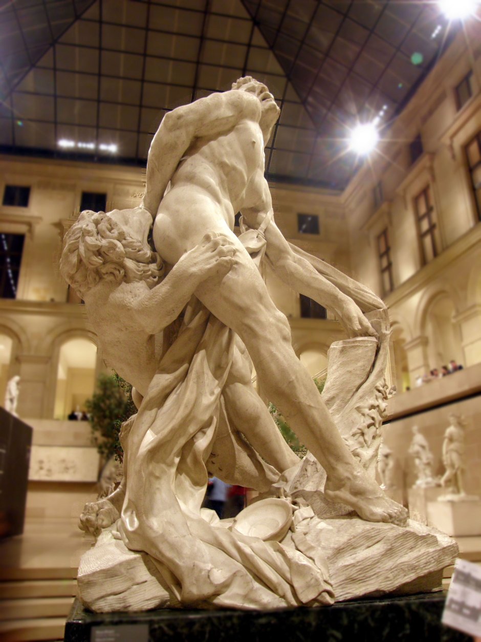Лувр зал скульптуры предметы искусства