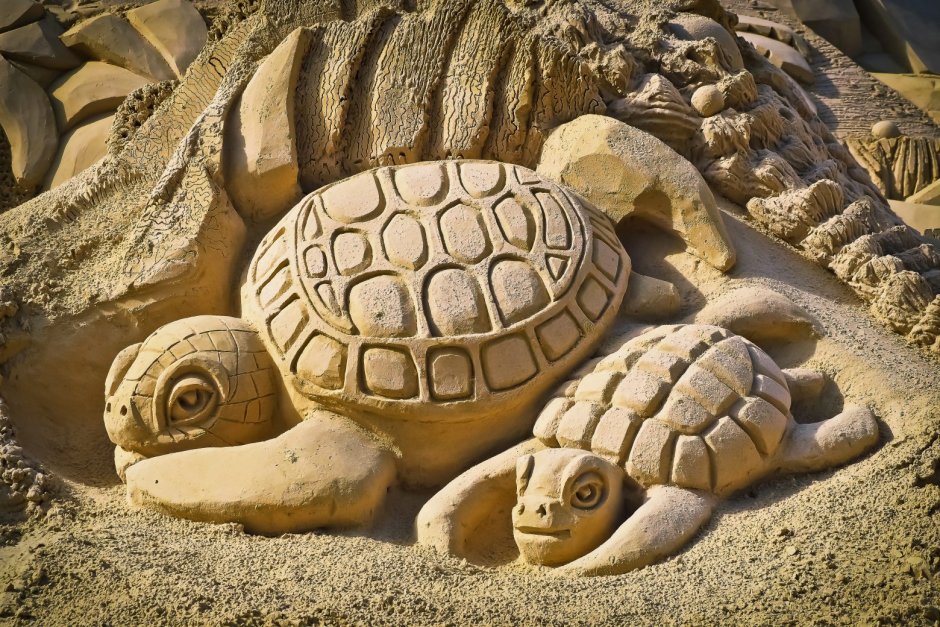 Скульптура «черепахи» Кадрие