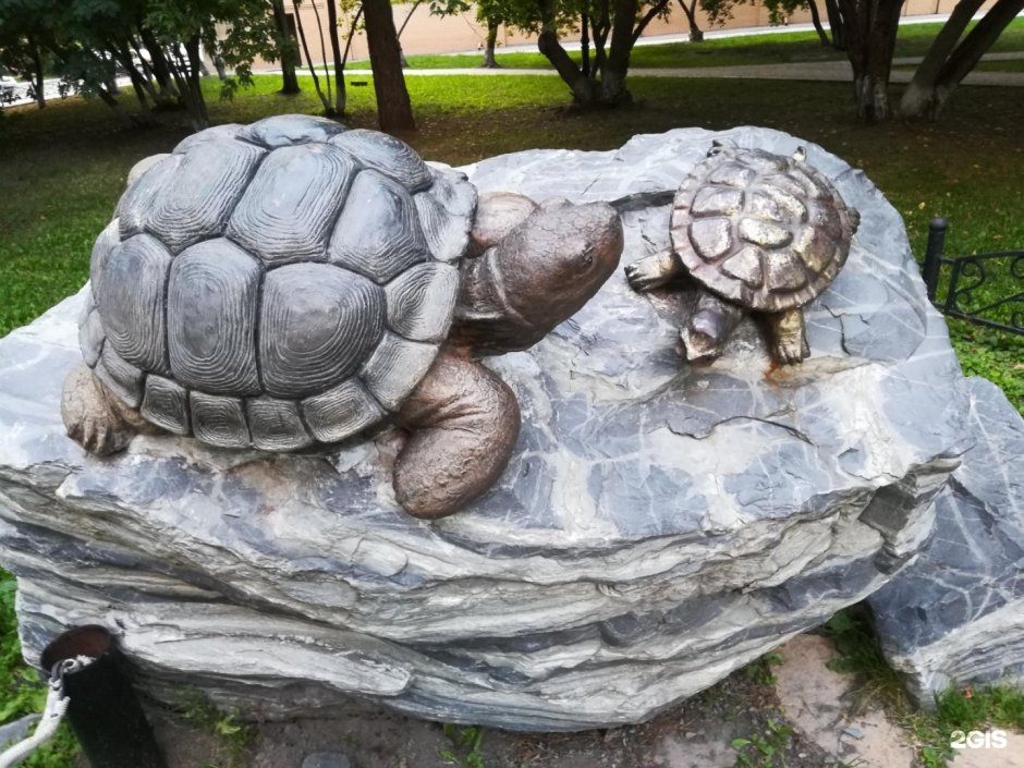 Черепаха скульптура