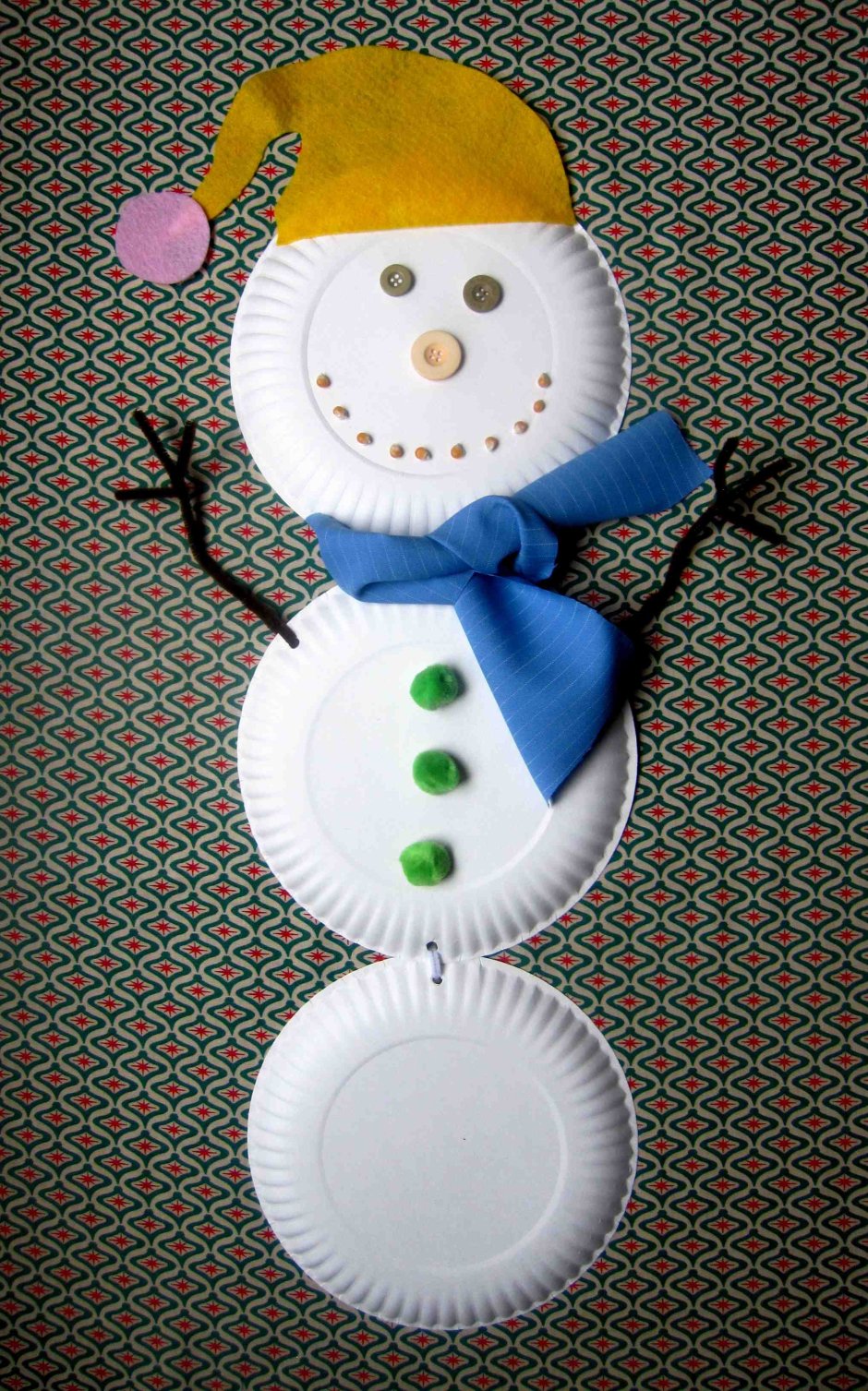 Снеговик из бумажных тарелок
