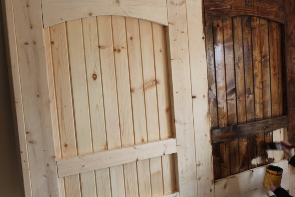 Двери филёнчатые деревянные для бани