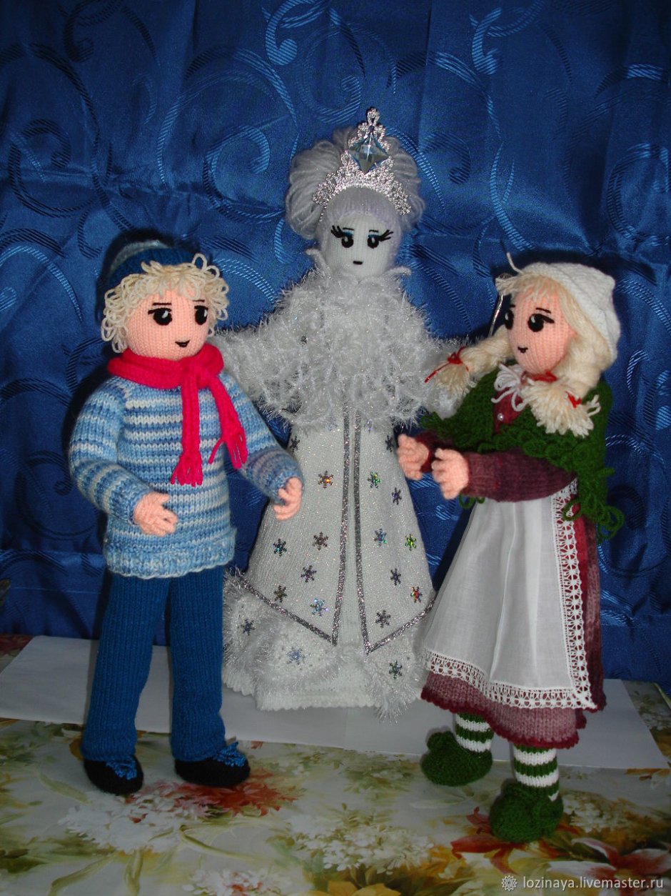 Вязаная кукла Снежная Королева