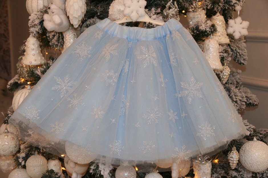 Новогоднее платье снежинки для девочки