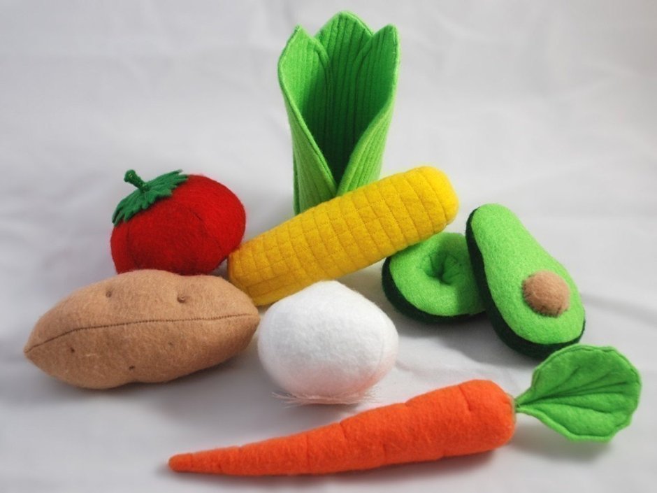 Объемные овощи из фетра. Оранжевые овощи из фетра. Овощи из Войлока своими руками. Ваза для овощей из фетра.