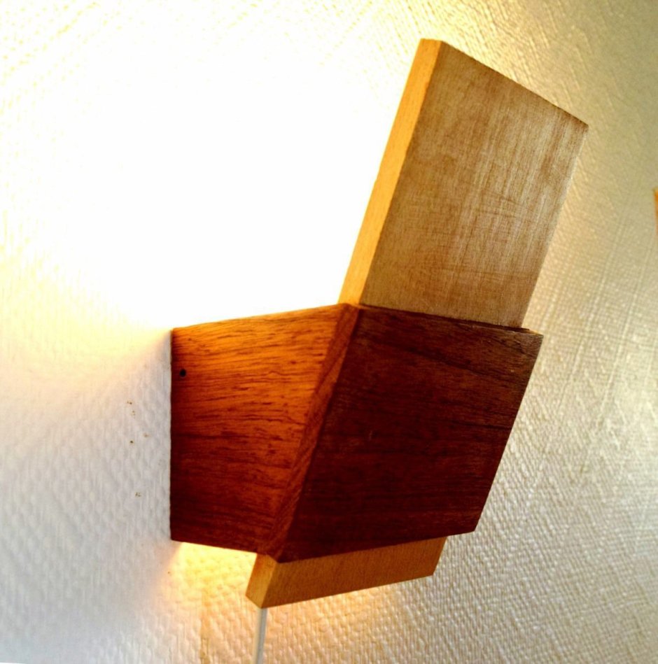 Дизайнерский светильник из фанеры