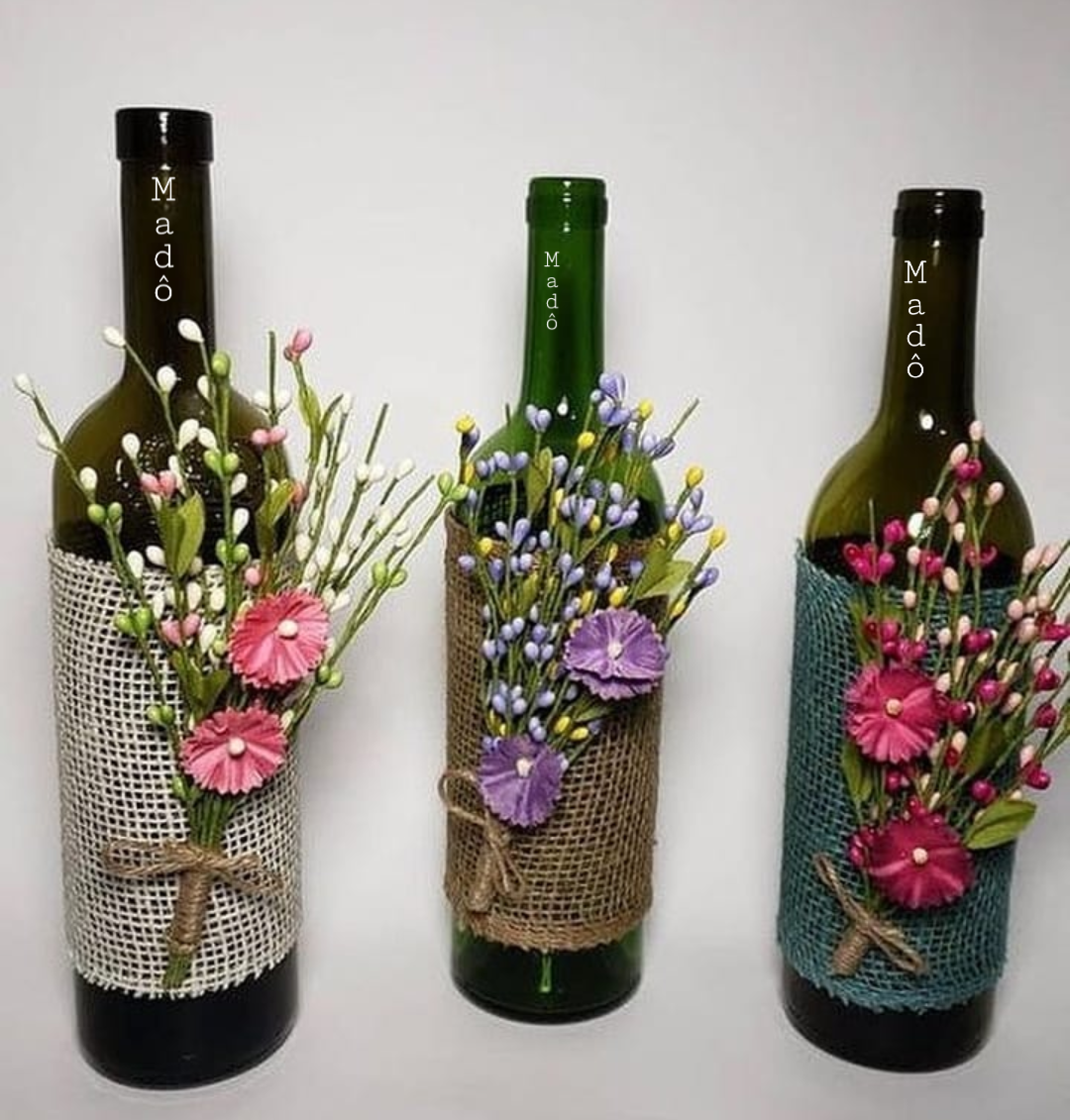 Украшение бутылок. Декор стеклянных бутылок. Декорированные бутылки. Красивые декорированные бутылки.