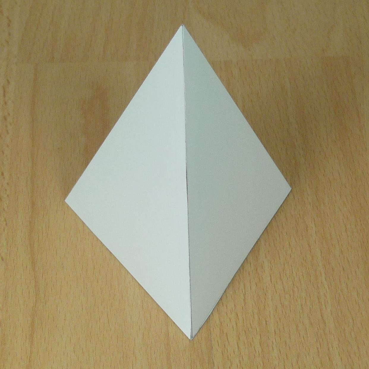 Круг из треугольников из бумаги. Треугольник из бумаги. Треугольнички из бумаги. Объемный треугольник из бумаги. Треугольная пирамида оригами.