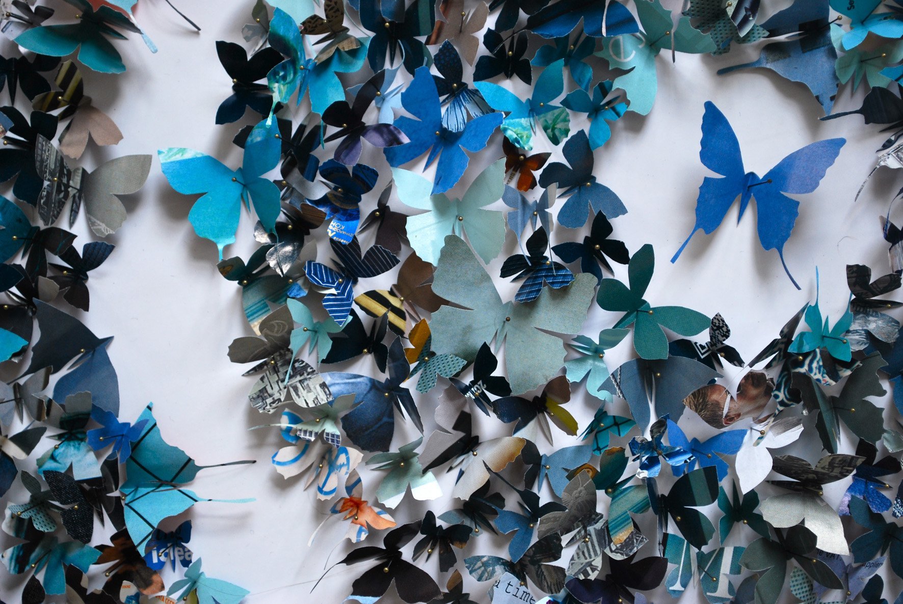 Бабочек легкая стая. Ребекка Коулс бабочки. Много бабочек. Панно из бабочек. Объемные бабочки.