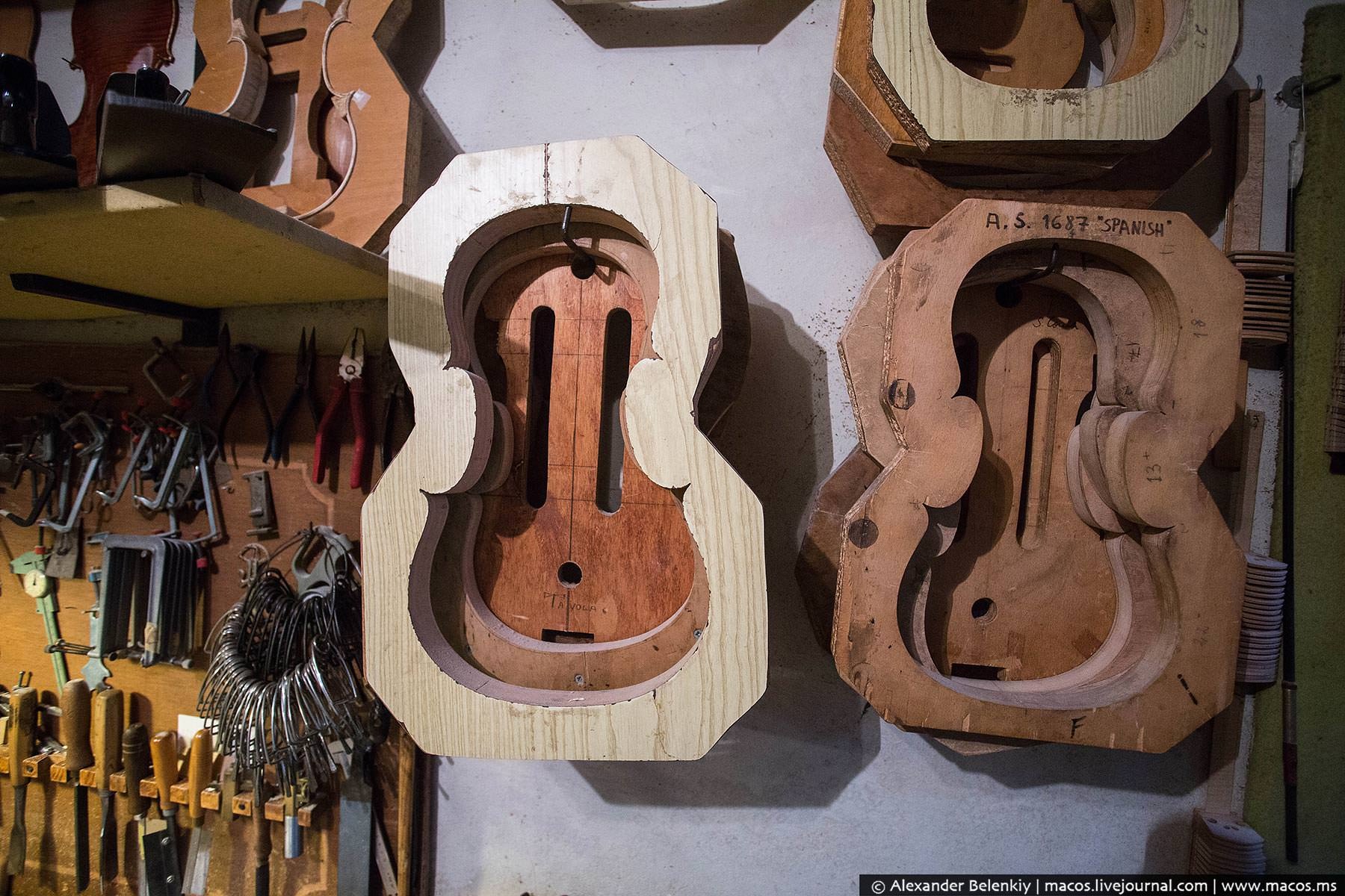 Из чего делают скрипки. Скрипка из дерева. Музыкальные инструменты из древесины. Музыкальный инструмент из дерева скрипка. Изготовление скрипки.