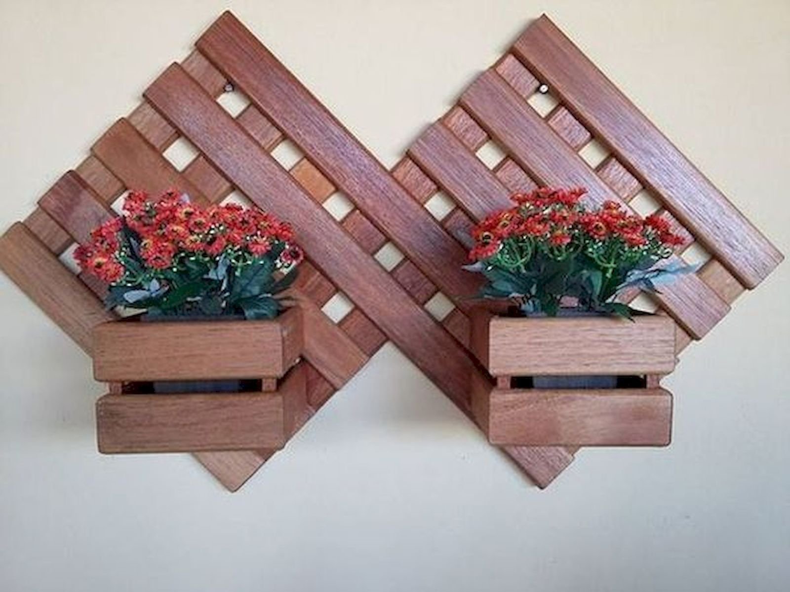 Ящик для цветов из дерева