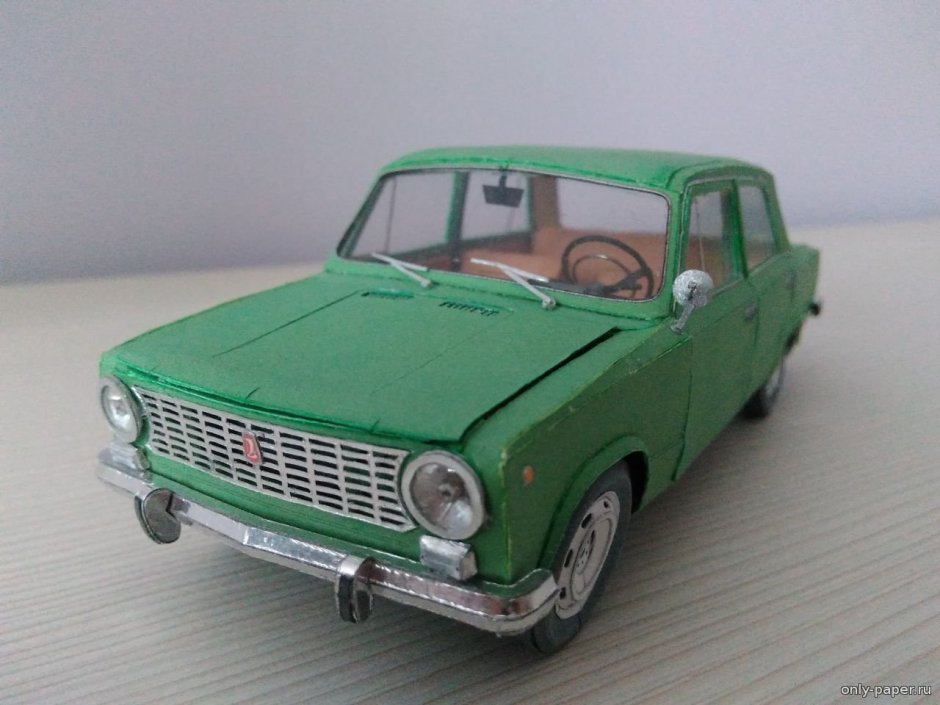 ВАЗ 2101 модель зеленая