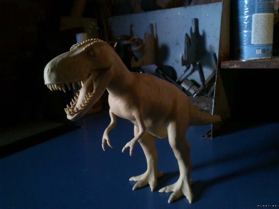 Динозавр рекс из пластилина