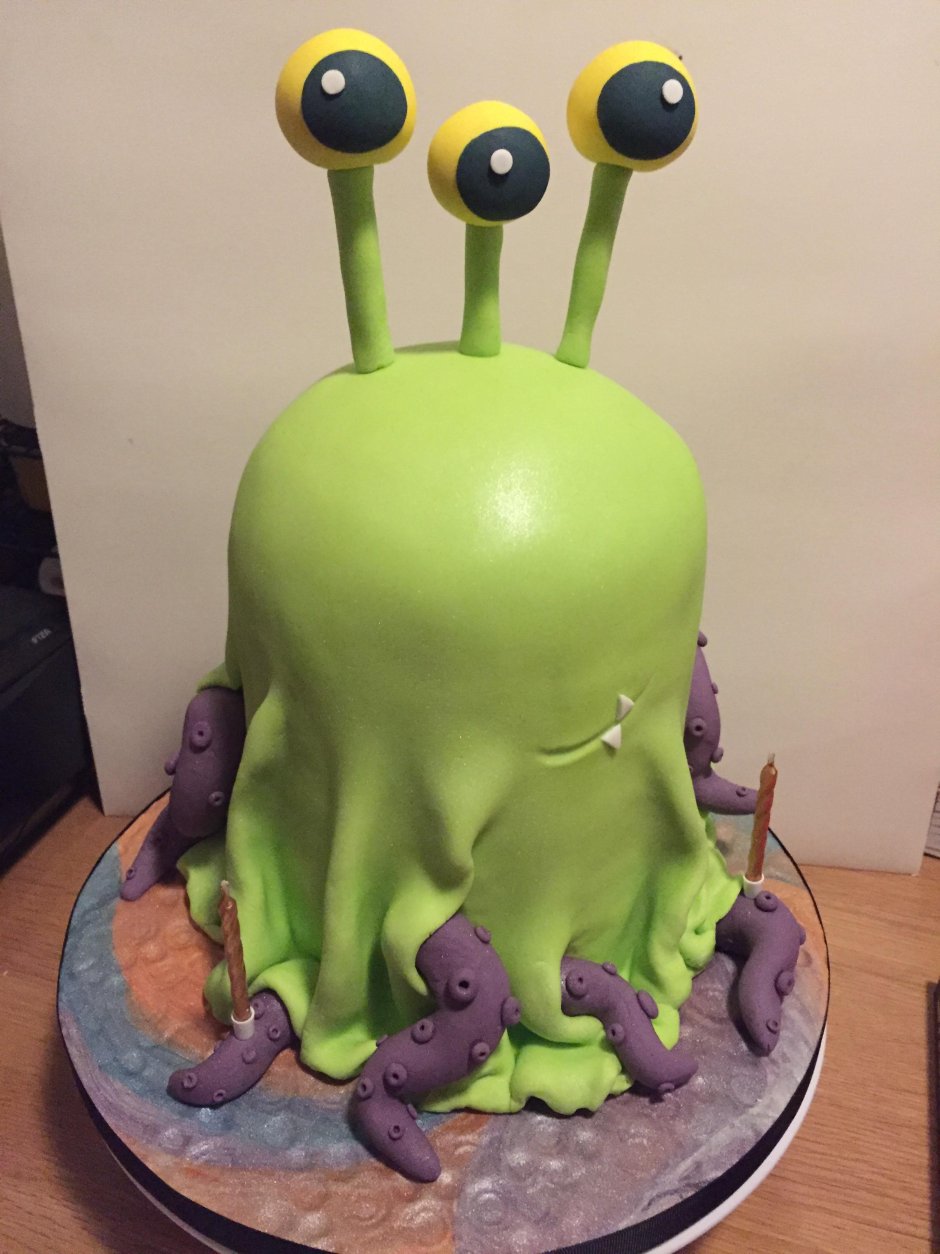 Торт с пришельцами