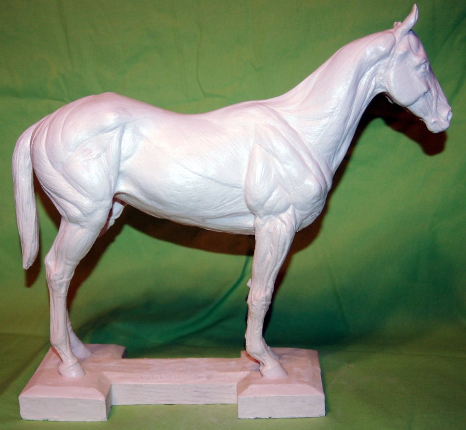 Конь из скульптурного пластилина