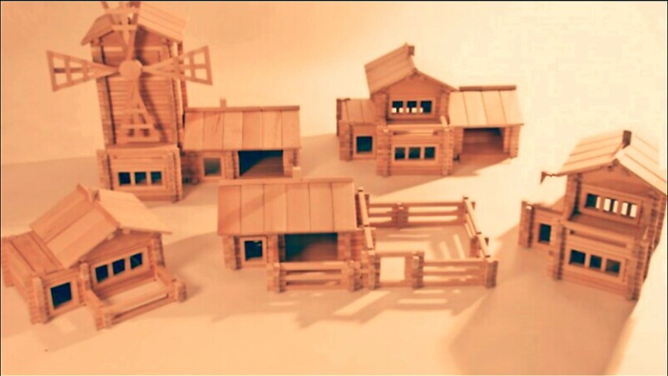 Макет деревянного дома