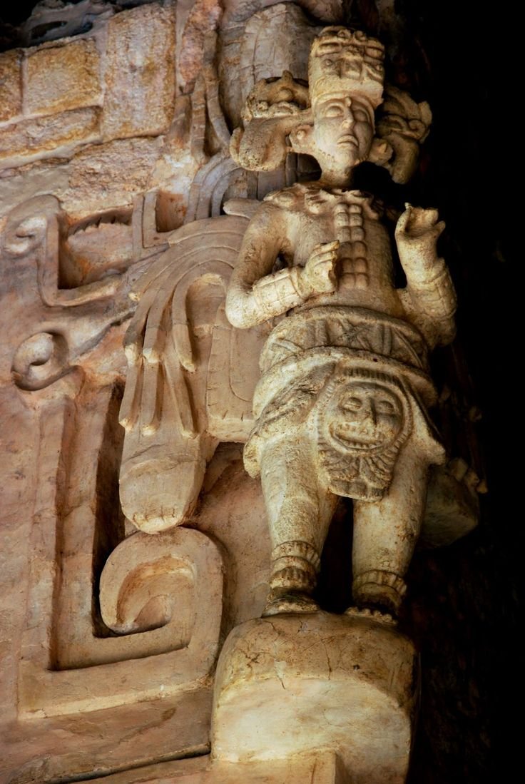 Древние статуи Мексики