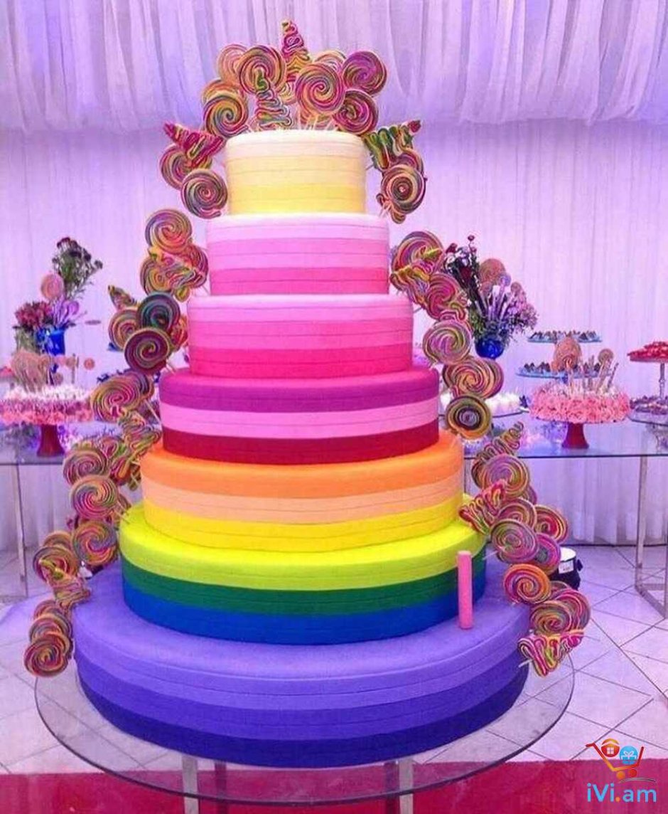 Свадебный торт в стиле радуги