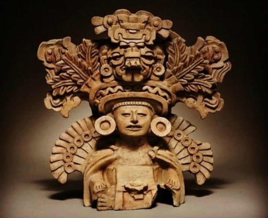 Ацтеки и Майя статуи