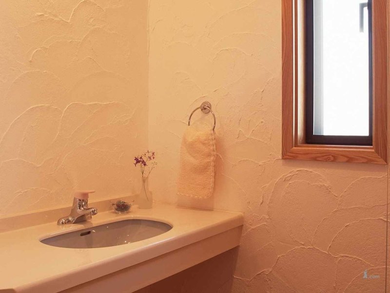 Decorative plaster for the bathroom