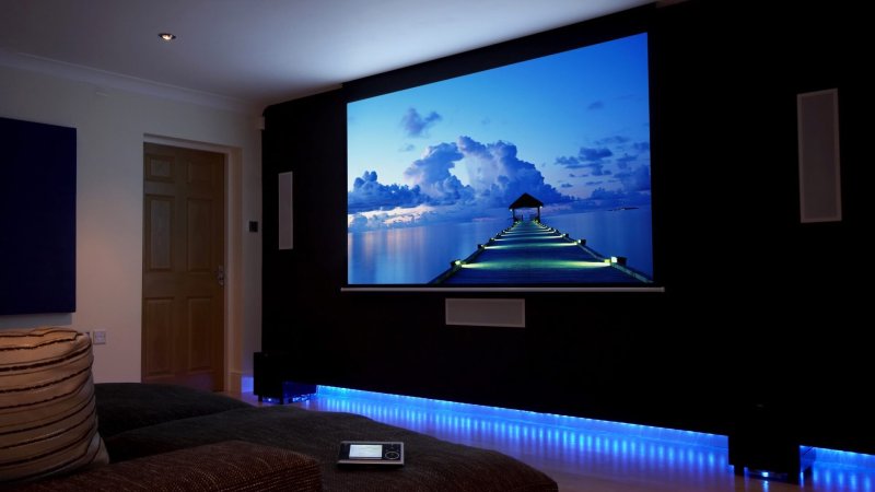 Laser projector 4K for home theater