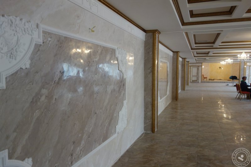 Marble plaster in the interior