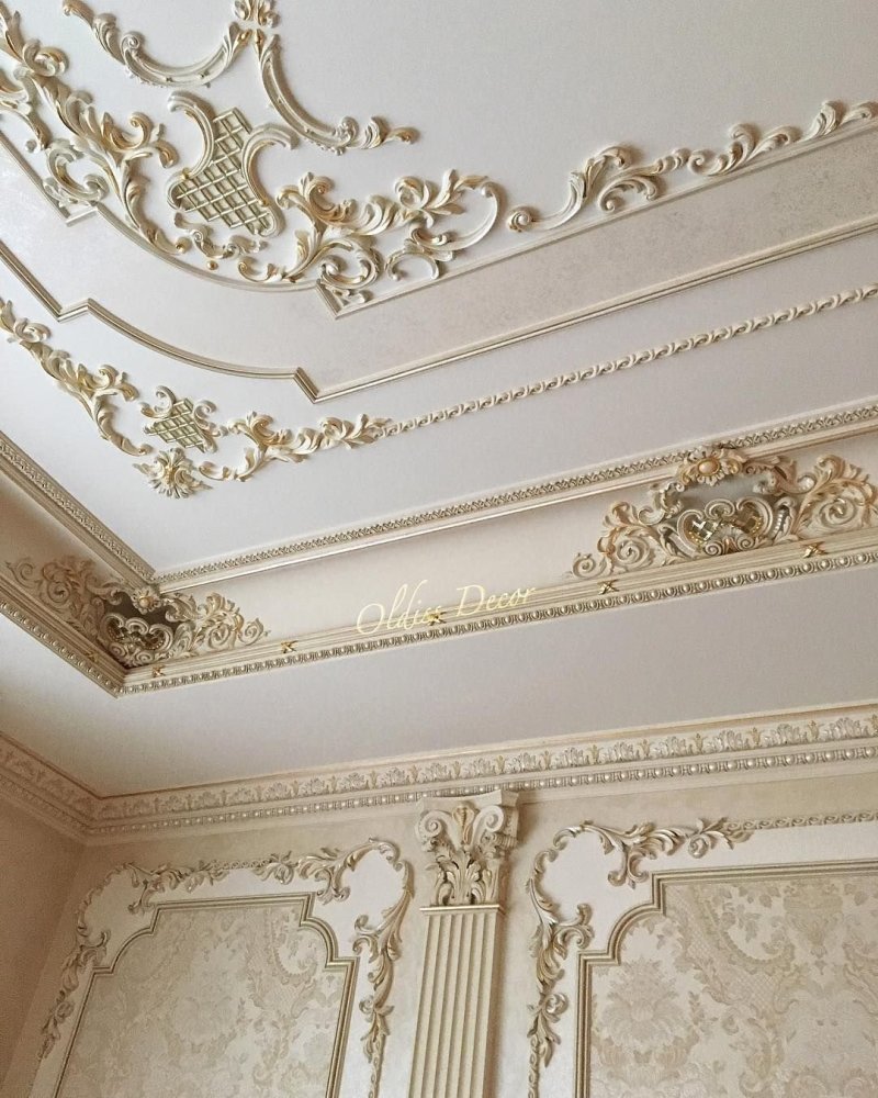 Gypsum stucco molding on the ceiling