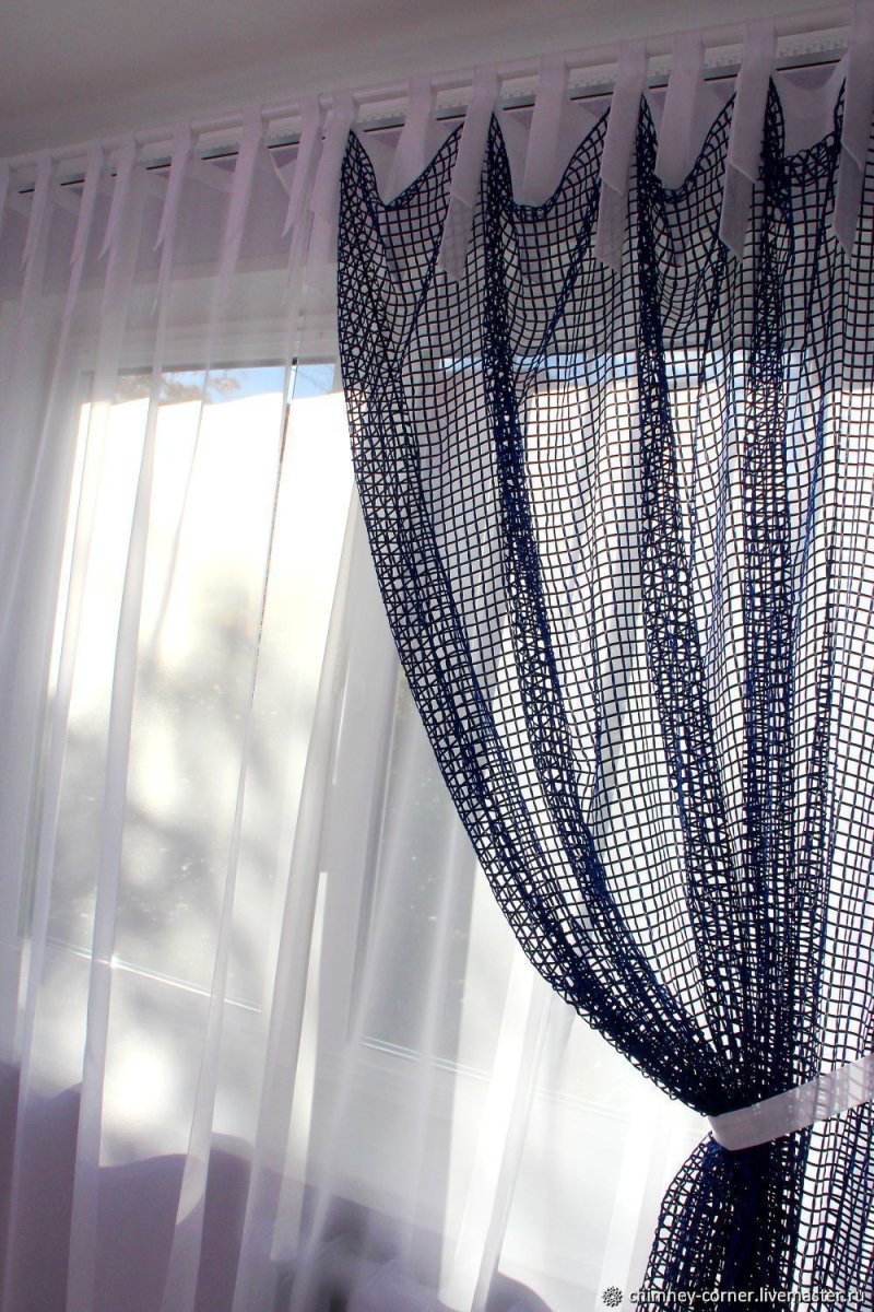 Curtain mesh in the kitchen