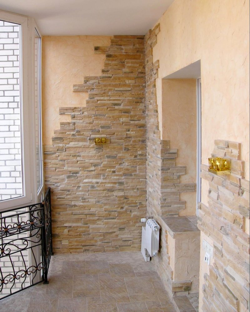 Wall decoration with decorative stone