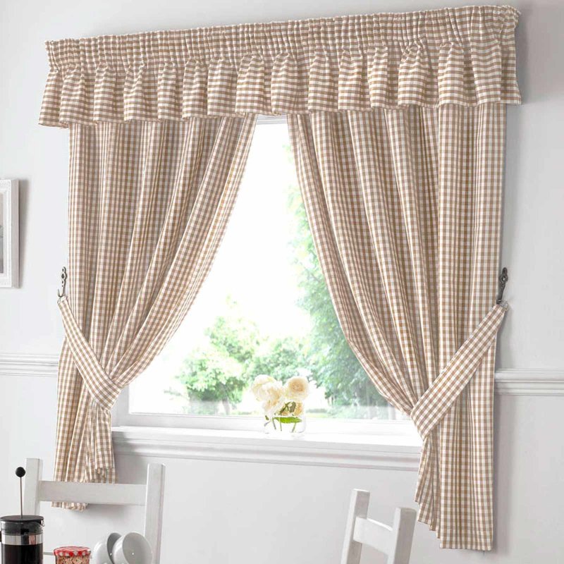 Linen curtains in the kitchen