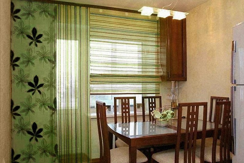 Curtains for the kitchen with a balcony door