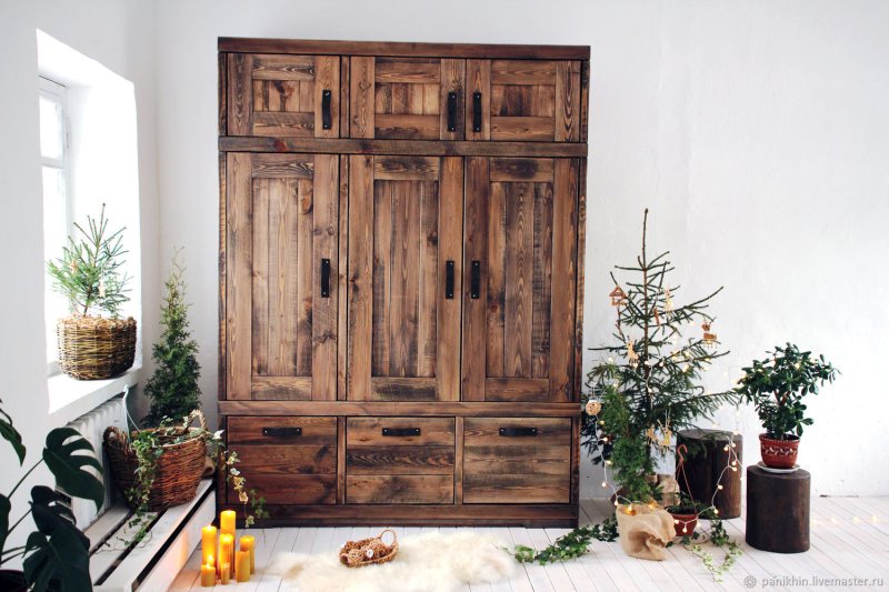 Pine cabinet