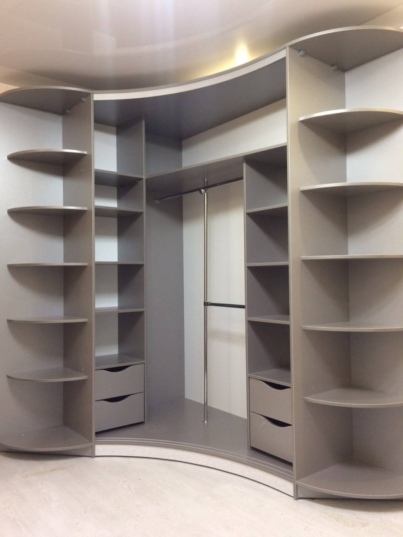 Corner built -in wardrobe compartment