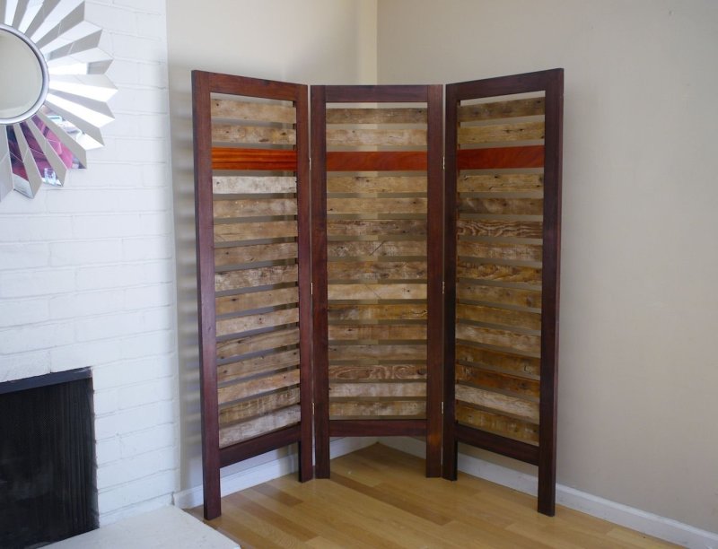 Wooden screen