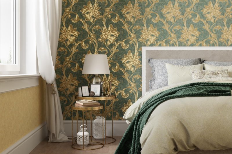 Italian wallpaper in the interior