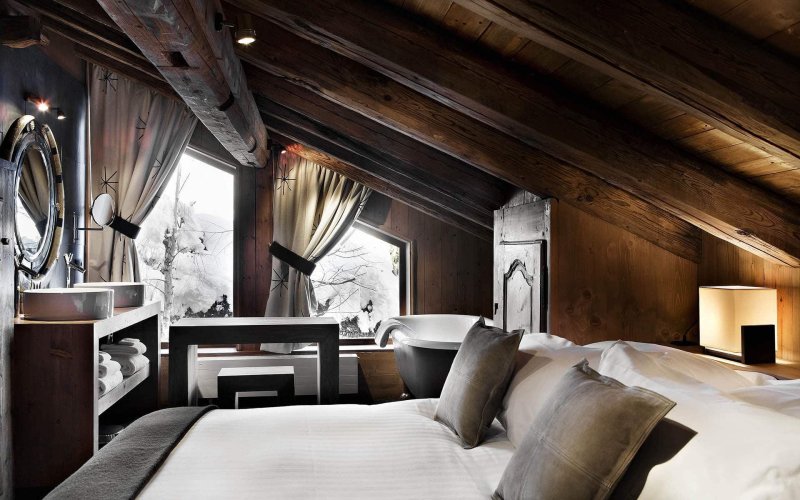 Chalet -style bedroom