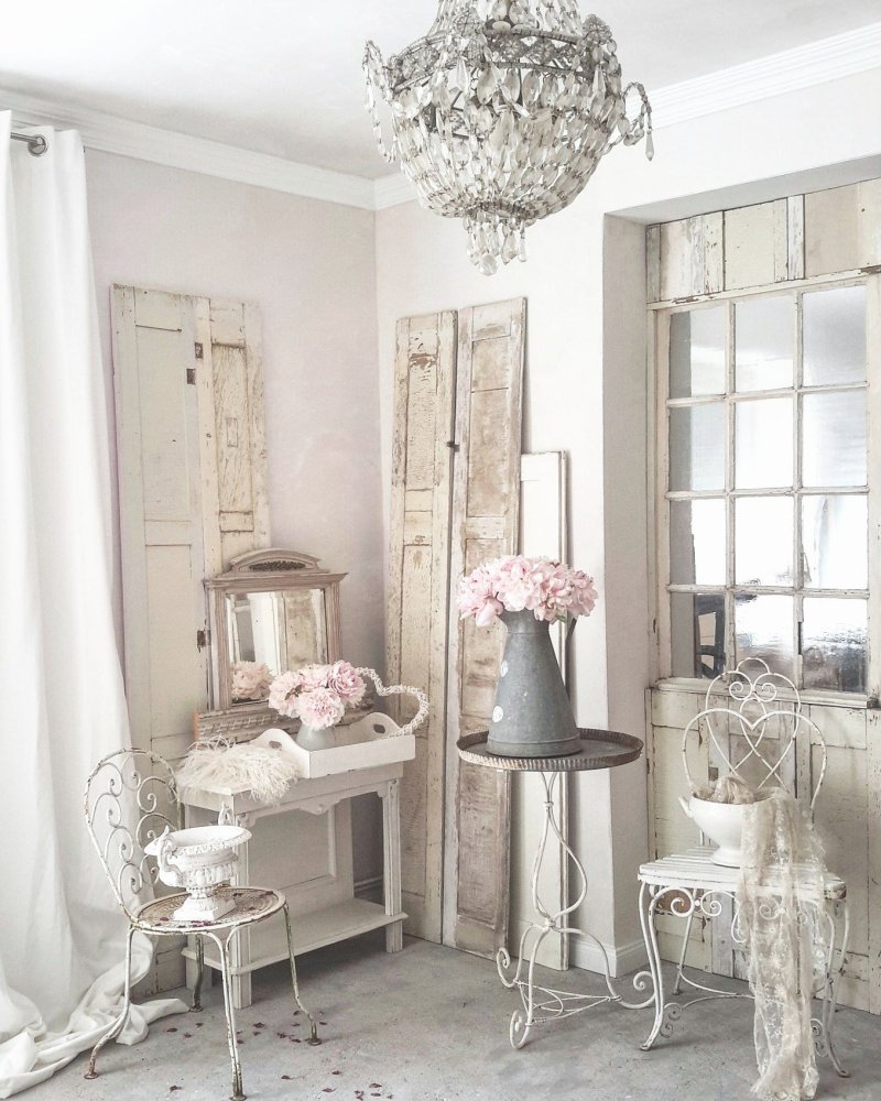 Shebby chic and Provence style interior