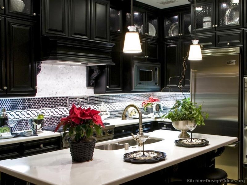 Black -style kitchen