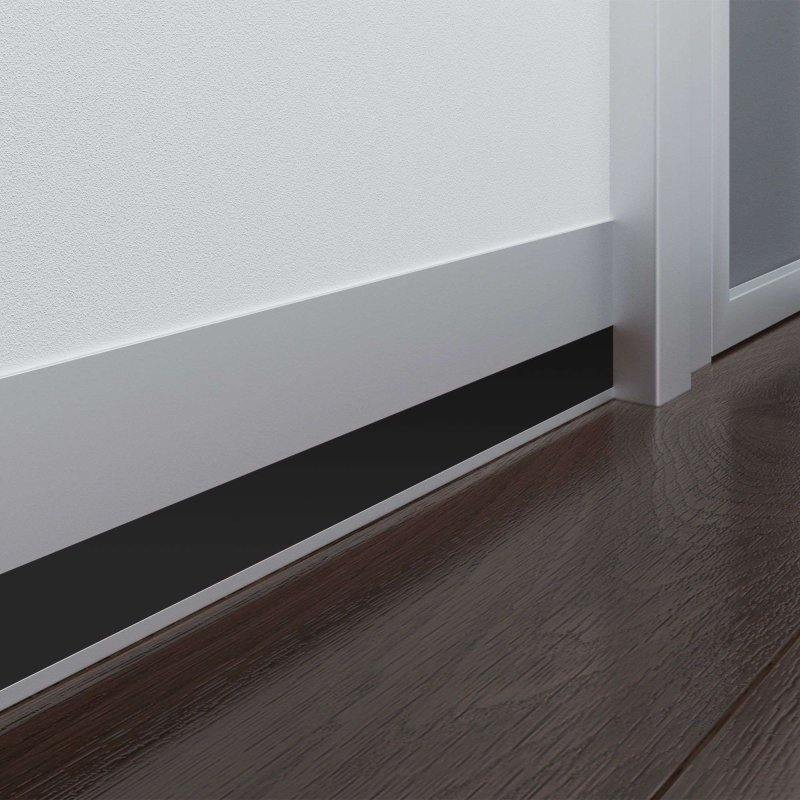 Built -in skirting board