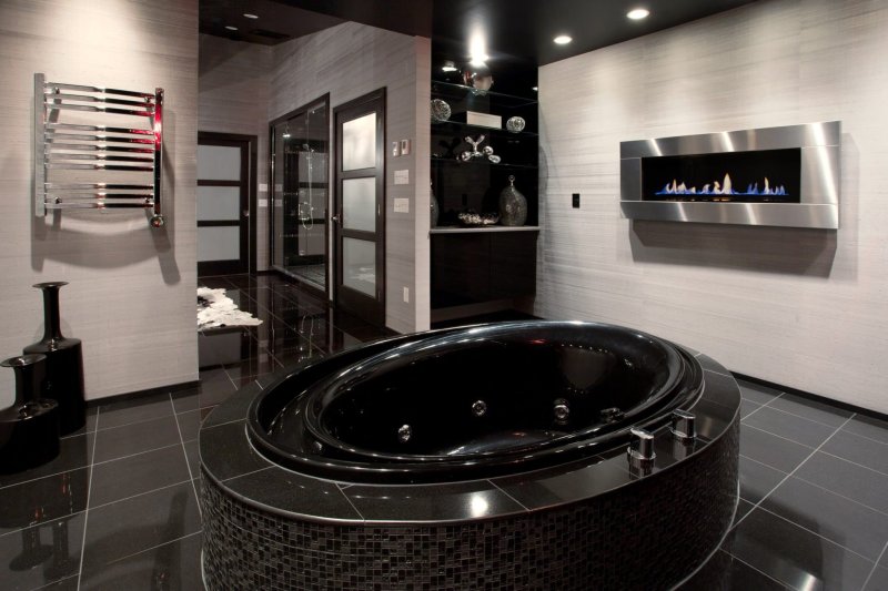 Bathroom design with jacuzzi