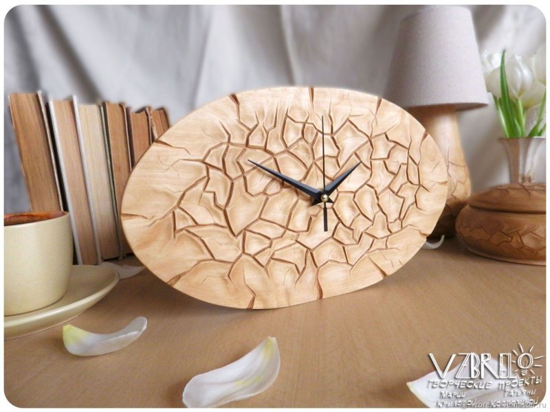 Watch from a cut of wood