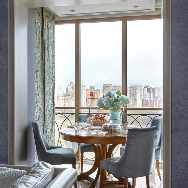 Dining area on the loggia