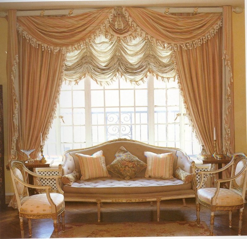 Baroque curtains