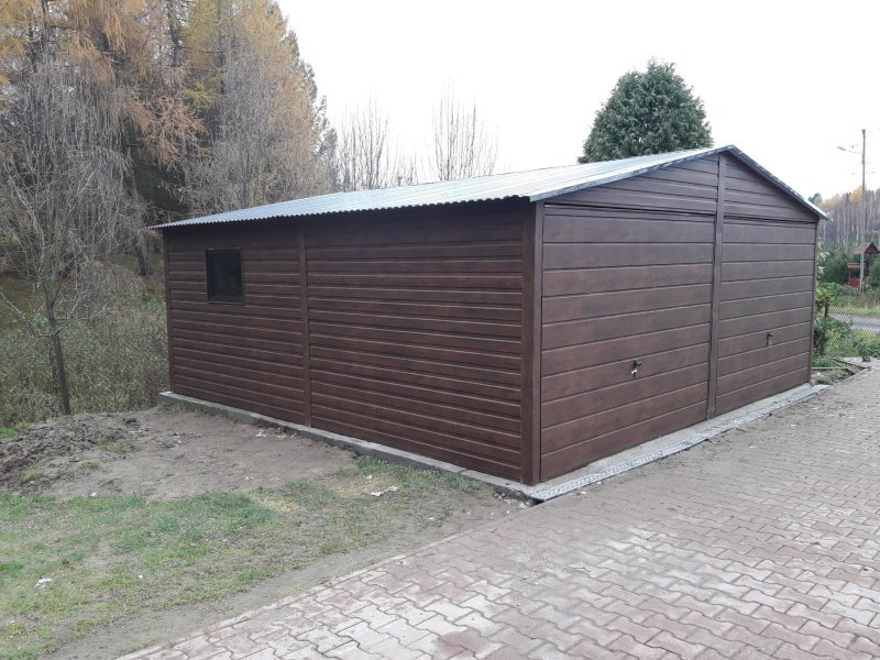 Garage from Sandwich panels RAL 7024