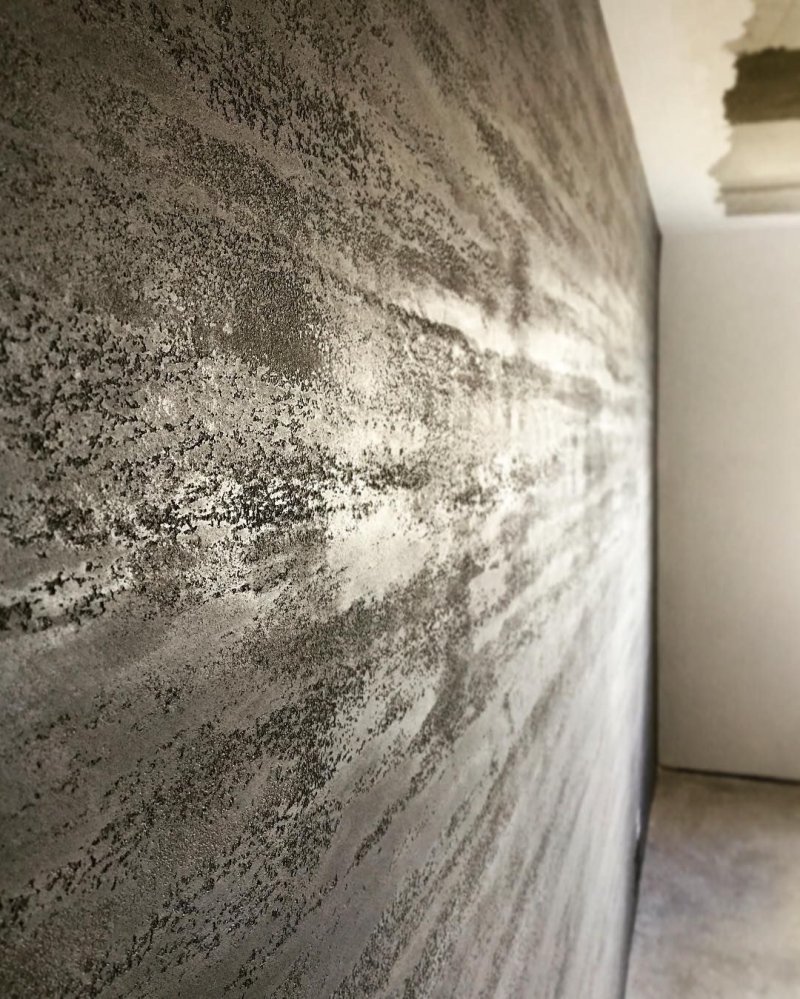 Textured plaster in the interior