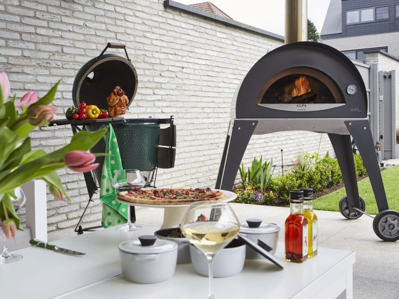 Street stove for pizza