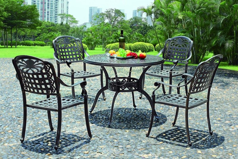 Garden furniture made of cast aluminum