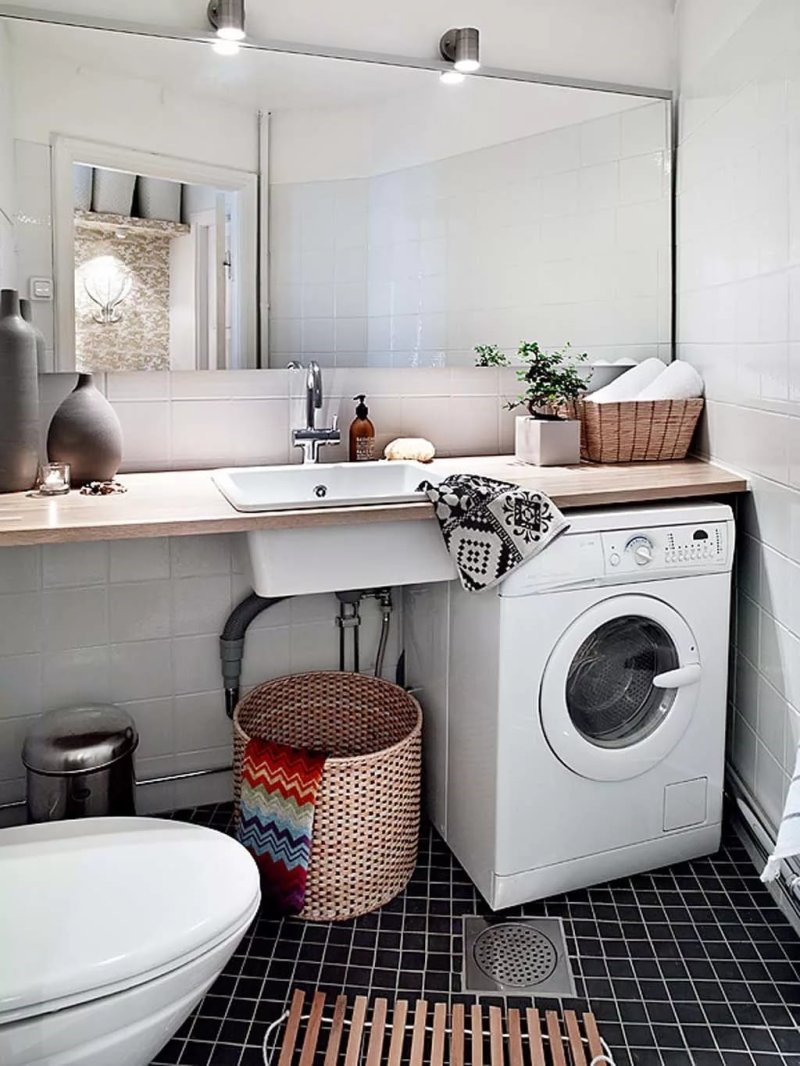 Design of a small bathroom with a washing machine