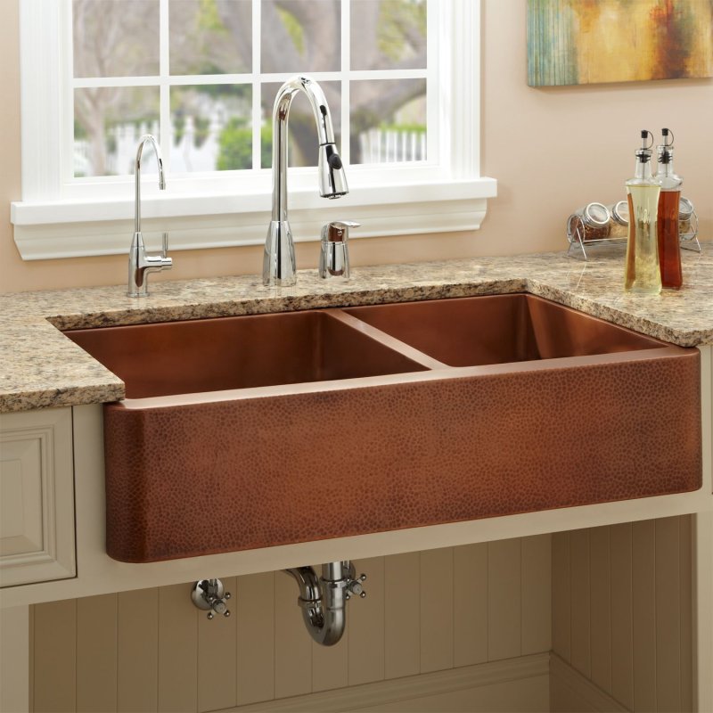 Copper sink for the kitchen